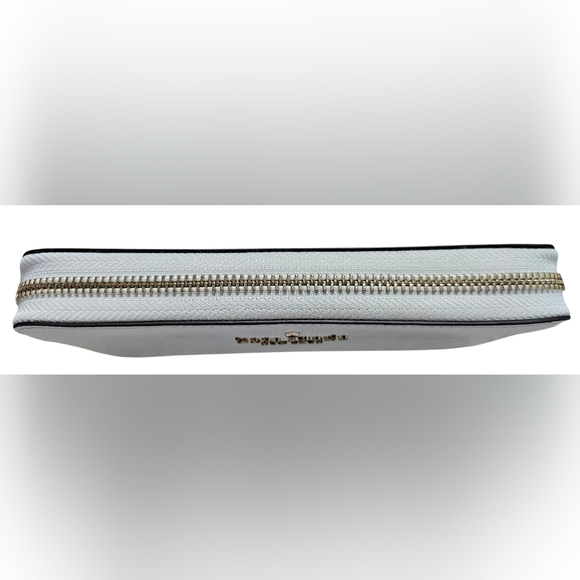 Kate Spade Saffiano Leather Zip Around Continental Wallet. Like New! - Picture 4 of 6